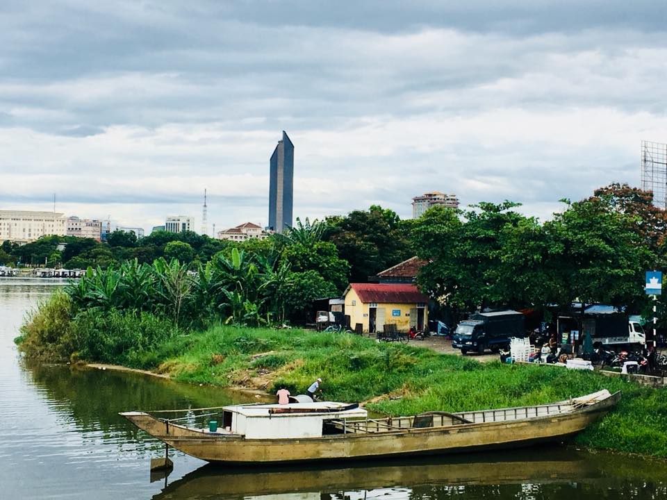 Cột bê tông” đã phá nát Huế mộng mơ